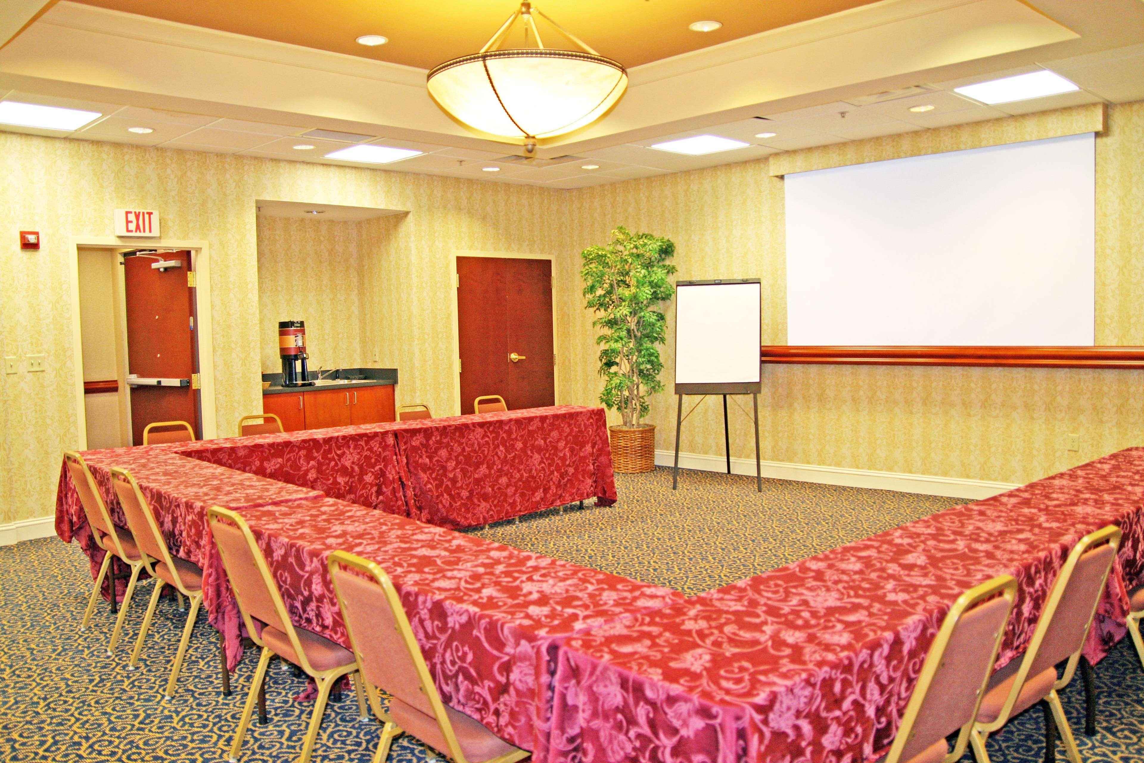 Hampton Inn & Suites-Atlanta Airport North-I-85 Hapeville Бизнес снимка
